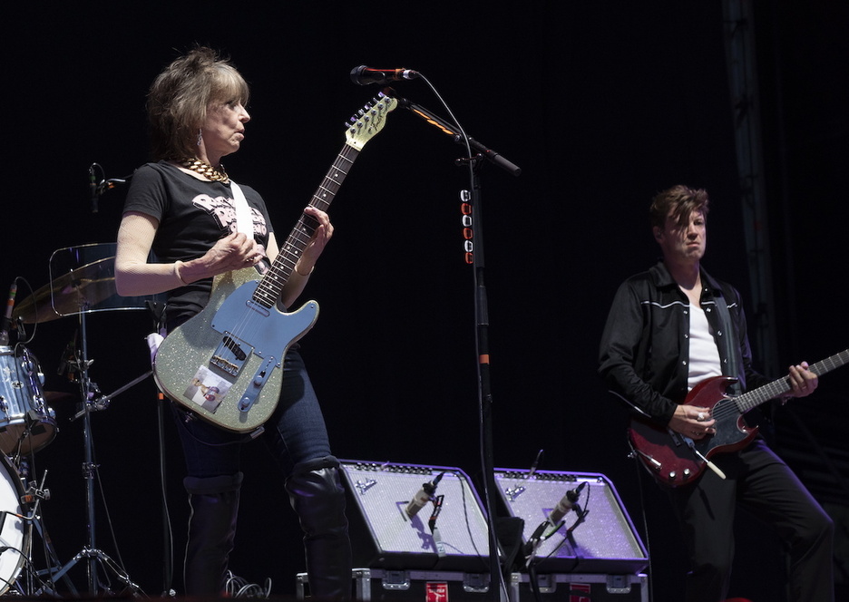 The Pretenders izan da ostiraleko kartelburuetako bat: Rock lasaia eskaini du Crissie Hyndek gidatutako laukoteak, haren ahotsaren edertasuna baliatuz. The Pretenders izan da ostiraleko kartelburuetako bat: Rock lasaia eskaini du Crissie Hyndek gidatutako laukoteak, haren ahotsaren edertasuna baliatuz.