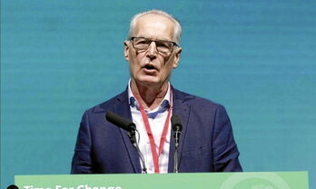 Gerry kelly, Sinn Fein alderdiko parlamentaria.