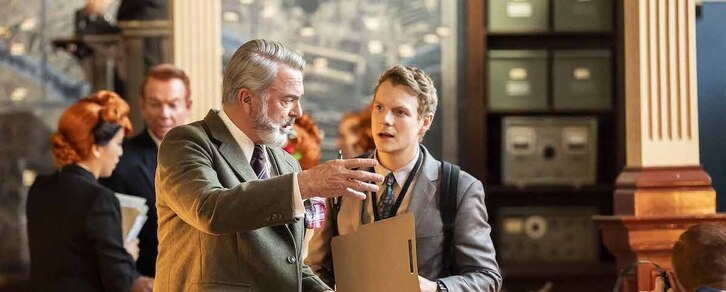 El filme narra la búsqueda de una misteriosa puerta que da acceso a todo tipo de lugares fantásticos.