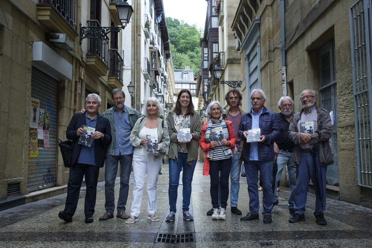 Presentación del libro ‘Mariano Ferrer. El periodismo reflexivo’, con Elixabete Garmendia, Sabino Ormazabal, Bernardo Atxaga, Ramon Zallo, Esther Ferrer y Uxue Razquin, entre otros. 