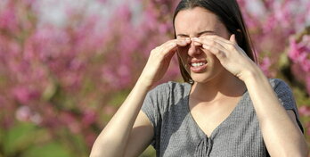 Itsasoan eta igerilekuan uretako betaurrekoak erabiltzea gomendatzen dute oftalmologoek.