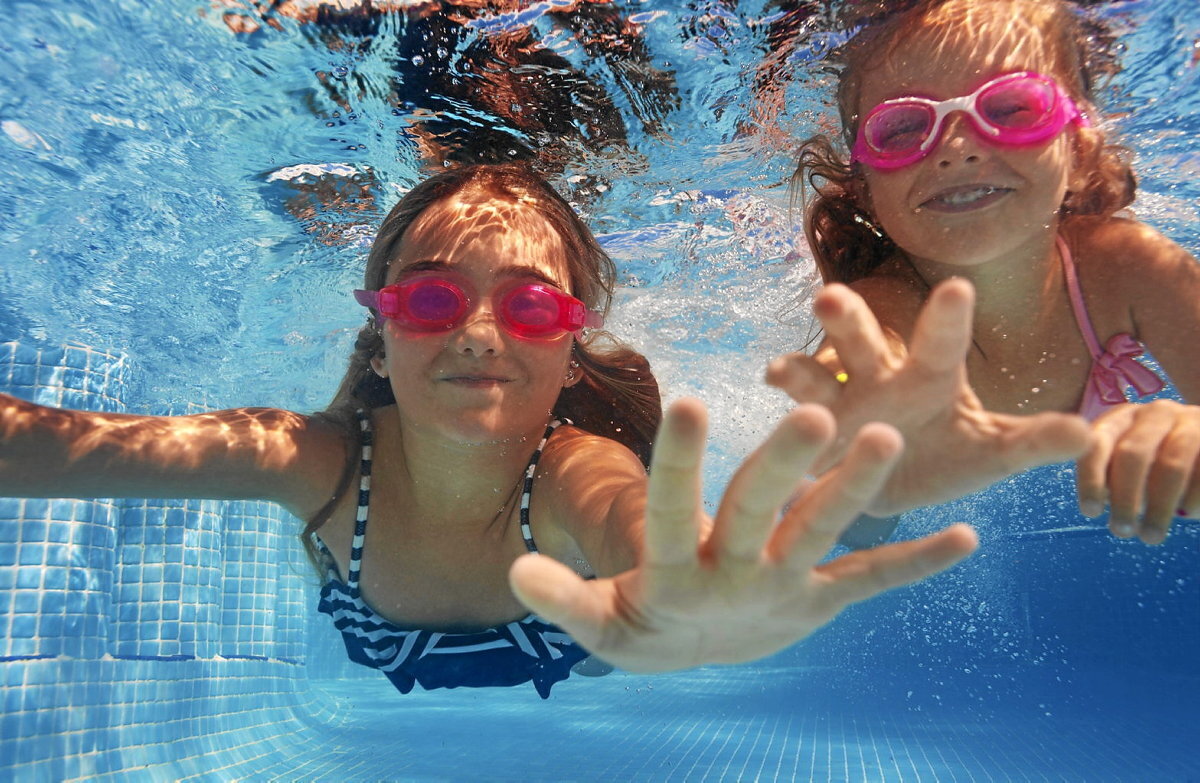 Itsasoan eta igerilekuan uretako betaurrekoak erabiltzea gomendatzen dute oftalmologoek (GAUR8)