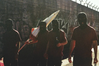 Aurpegia estalita ikusi ditugu sareetan BSRT Kølektiv taldekoek.