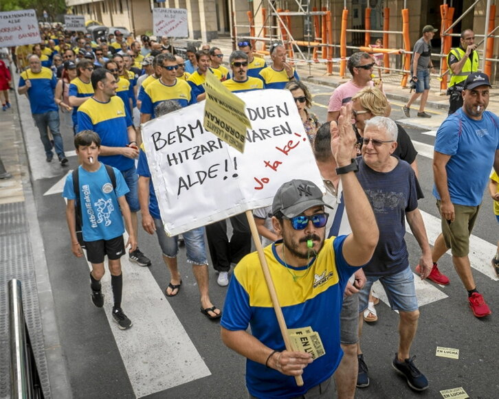 Protesta de los empleados en huelga el 5 de junio.