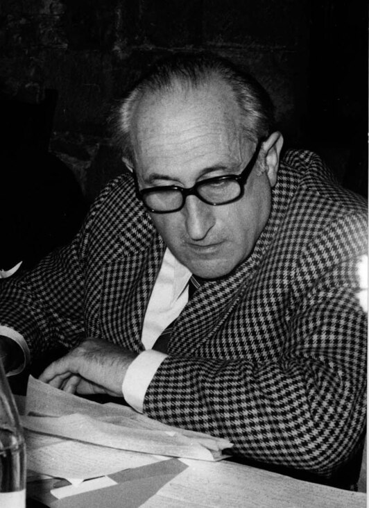 Yon Etxaide euskal idazlea 1976ko irudi batean.