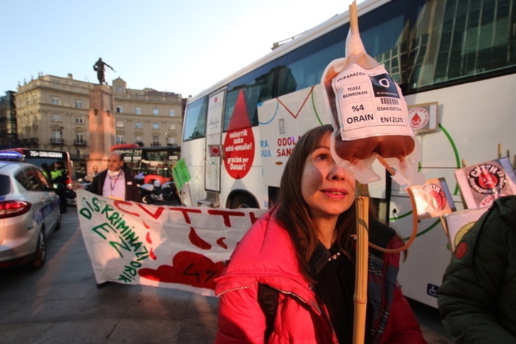 Una de las movilizaciones llevas a cabo por la plantilla del Centro de Transfusiones y Tejidos Humanos.