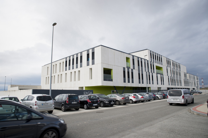 El colegio Irabia-Izaga tiene que poner fin a la educación segregada si quiere contar con concierto con Educación.