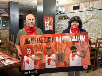 Iosu Santxez, presidente de la Federación, y Eva Istúriz, directora de INAI, en el acto de este jueves.