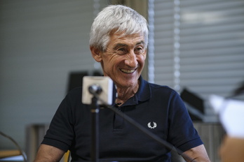 Marino Lejarreta, NAIZ Irratiko estudioan. 