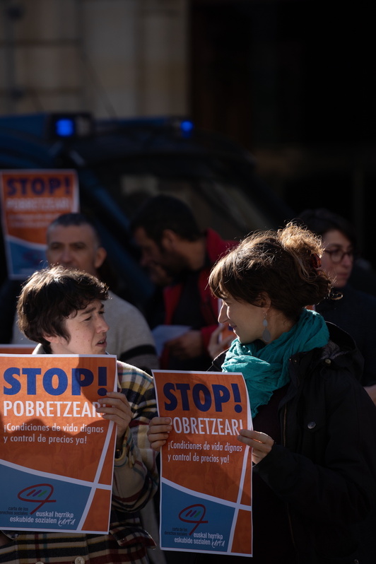 Movilización de la Carta de Derechos Sociales de Euskal Herria en iruñea