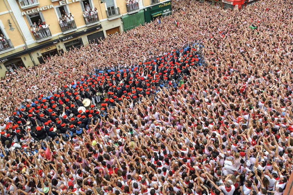 Gaintzaren Biribilketa hasteko prest. Gaintzaren Biribilketa hasteko prest.
