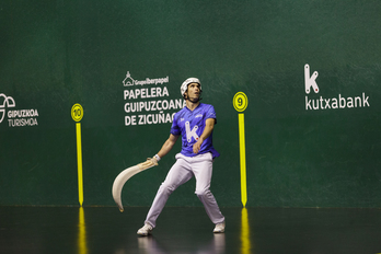 Urriza no termina de ser determinante como zaguero.