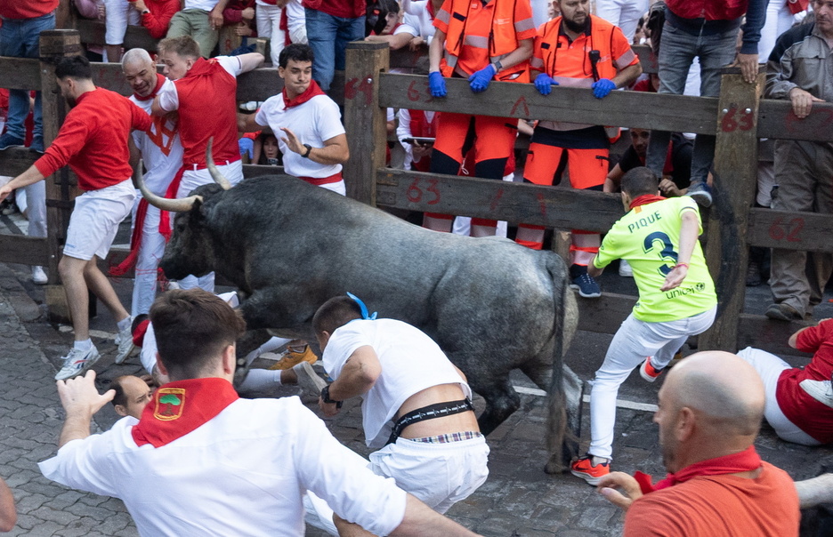 Esta curva de Telefónica siempre da problemas. Esta curva de Telefónica siempre da problemas.