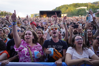 Rock doinuak izan dituzte lagun bertaratuek BBK Liven 2023ko egunik jendetsuenean.