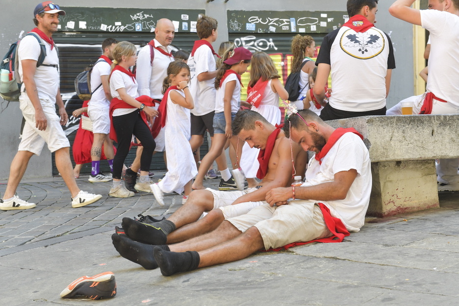 Hay quien no resucita ni con el almuerzo. Hay quien no resucita ni con el almuerzo.
