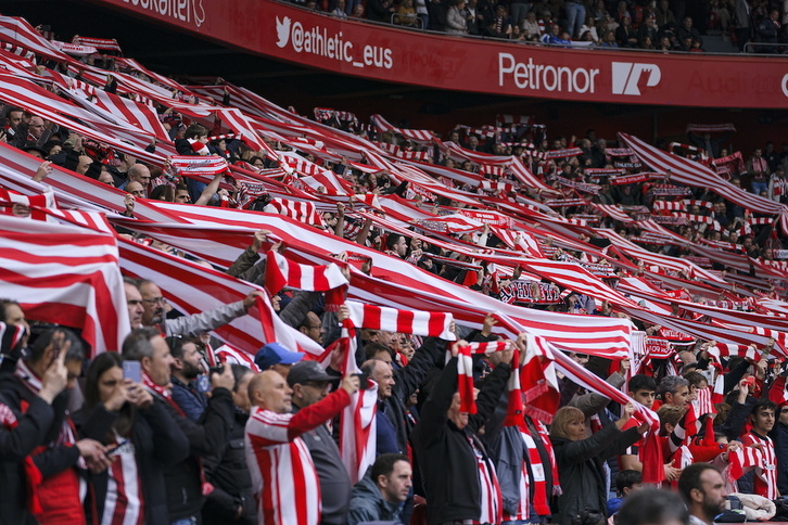 Aficionados del Athletic en San Mamés.