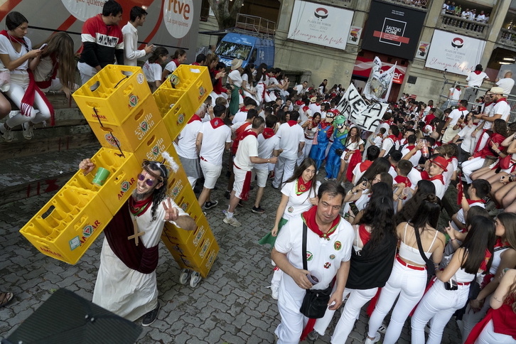 En imaginación y en cachondeo no hay partido; Sol golea a Sombra.