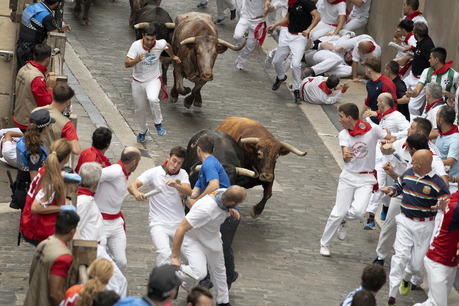 Farfonillo y Pesadillo abren la carrera al final de Santo Domingo.