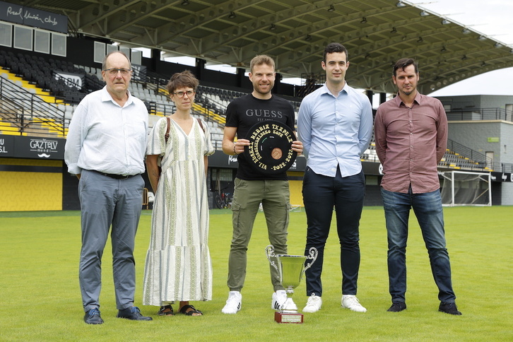Irungo Gal Stadiumean aurkeztu dute gaur hurrengo ostiraleko partida.