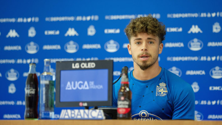 Soriano, en una rueda de prensa en Riazor.