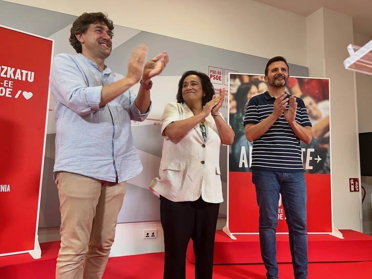 Eneko Andueza, Rafaela Romero y Agustín Valdivia, en el acto electoral de Lasarte-Oria.
