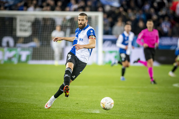 Víctor Laguardia, en un partido en Mendizorrotza. 
