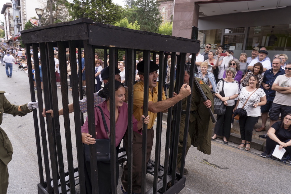 Bi «gaizkile» hauek kartzelan sartu ditu Guardia Zibilak.