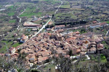 Vista de la localidad burgalesa de Poza de la Sal, donde falleció ahogado el niño vizcaino.