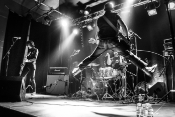 Surfin Kaos Psilocybenean, ahalegin betean.