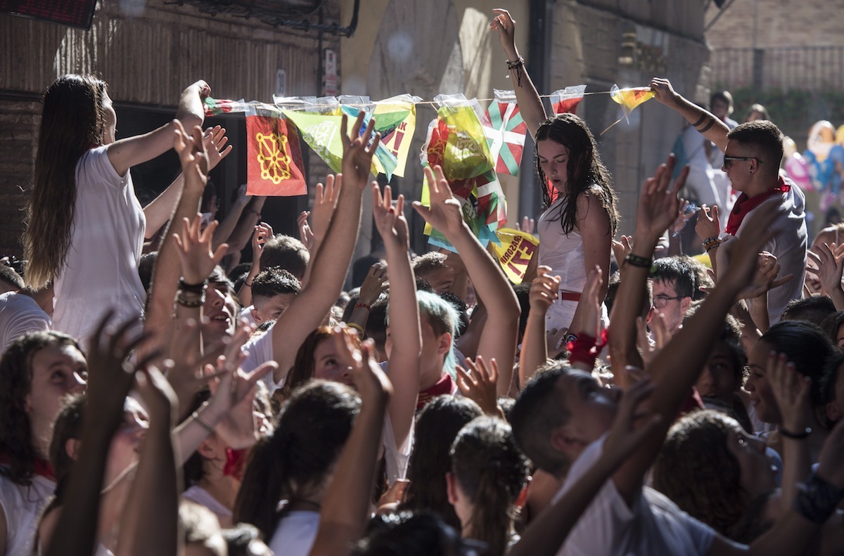 Garesko jaiak Riau Riau ekitaldi jendetsuarekin hasten dira urtero. (Jagoba MANTEROLA | FOKU)