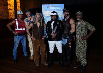 Integrantes de Village People, en la rueda de prensa de Donostia.