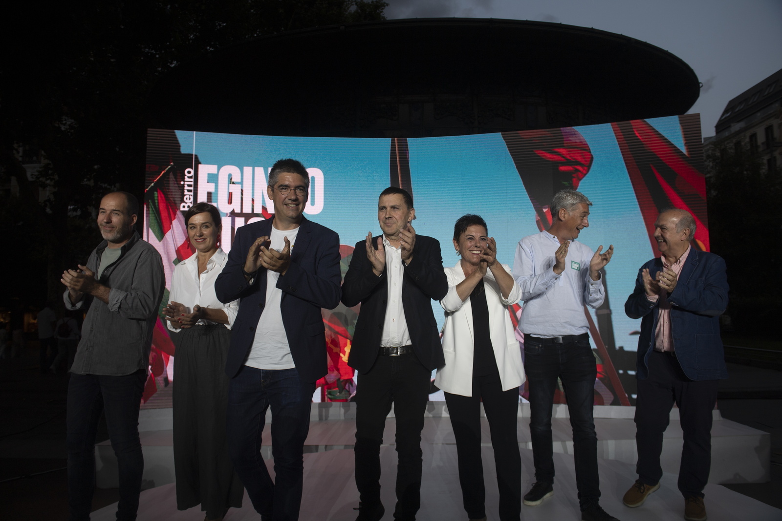 EH Bildu despide la campaña en Donostia. (Jon URBE/FOKU) EH Bildu despide la campaña en Donostia. (Jon URBE/FOKU)