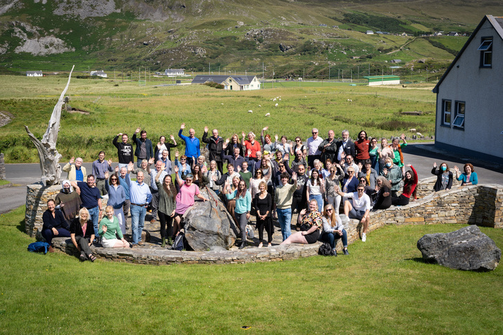 Oideas Gael eskolako ikasleak, Donegal konderrian.