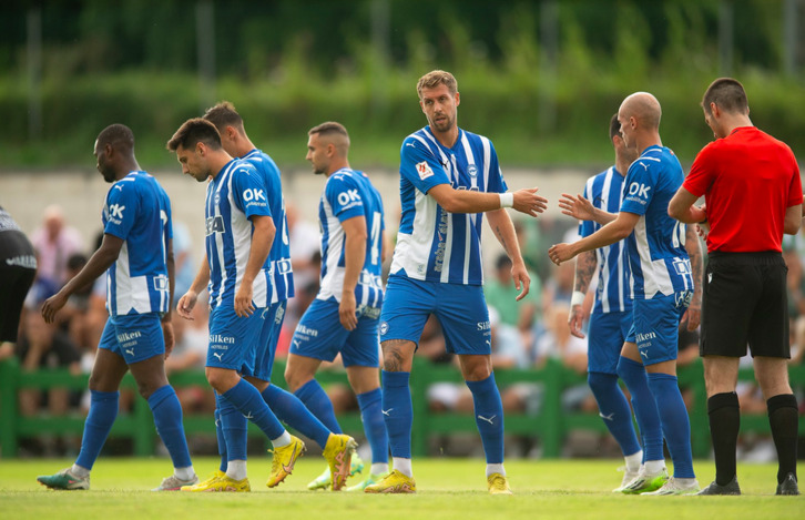 Lejeune ha abierto el marcador a balón parado.