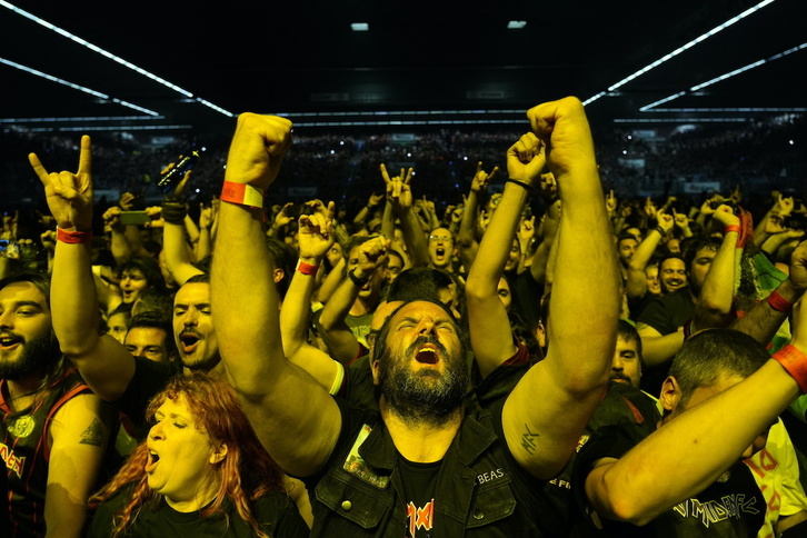 Éxtasis del público con Iron Maiden en el BEC.