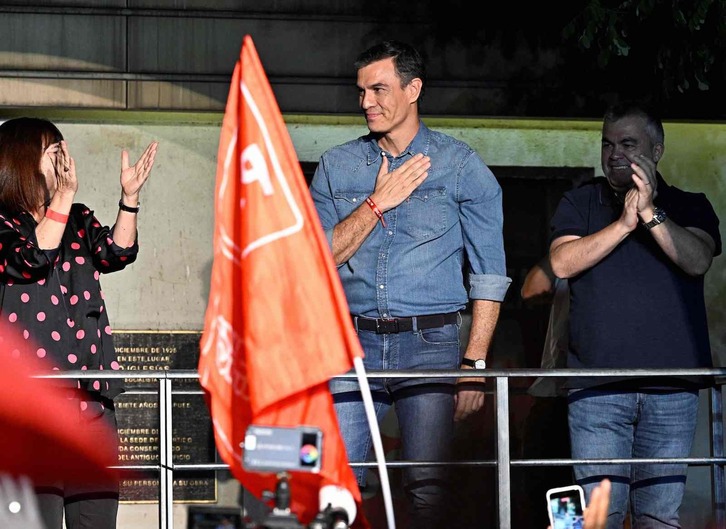 Sánchez ha comparecido en Ferraz muy satisfecho con los resultados electorales.