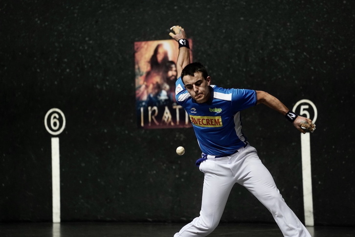 Iker Larrazabal bikain aritu da Elizondon.