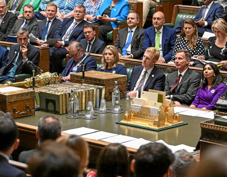 El Parlamento británico ha saludado el final de la dispersión de los presos.