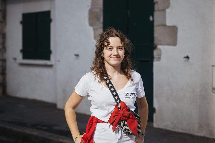 Eneka Barnetche, Baionako Zizpa gaztetxeko bozeramailea.