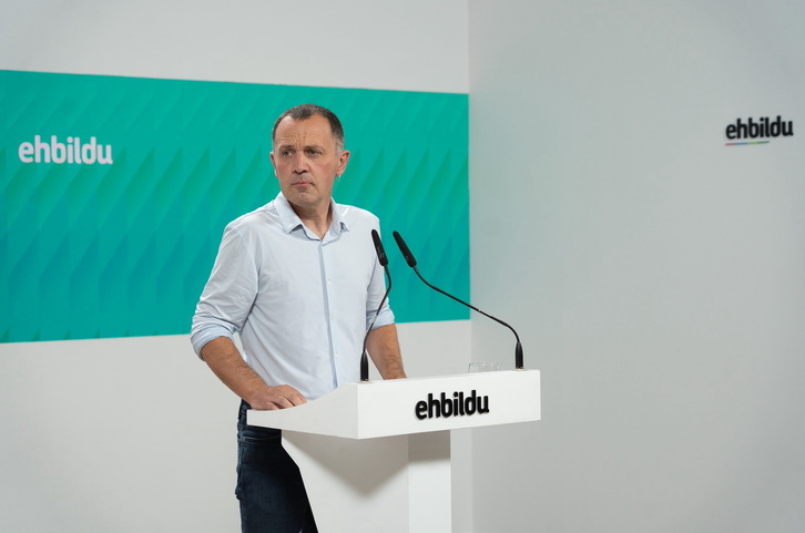 Unai Urruzuno Donostian egindako agerraldian.