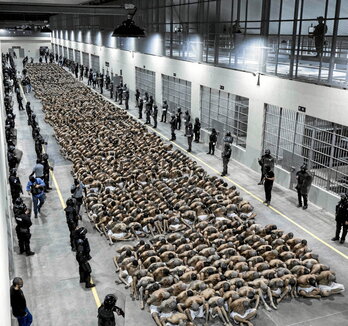 Pandilleros encarcelados en la macroprisión de Teloluca.