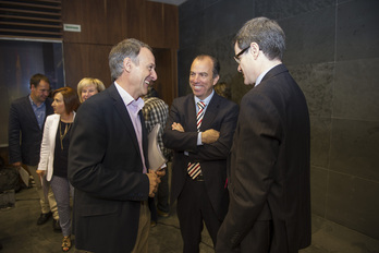 Adanero, charlando con Araiz e Iribas en 2015.
