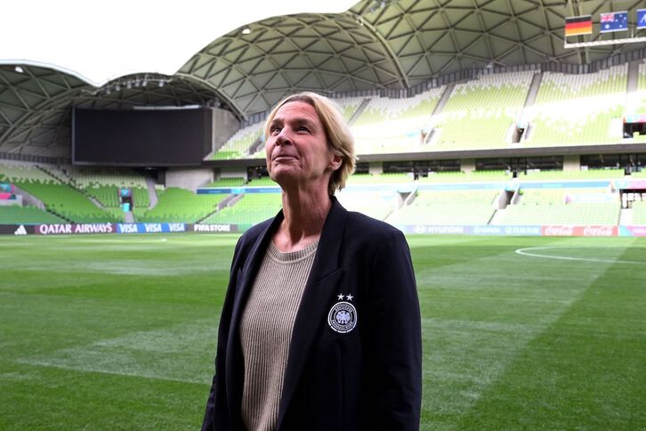 Martina Voss Tecklenburg triunfó como jugadora y también empieza a hacerlo como entrenadora, tras clasificar a Suiza para su primer Mundial hace cuatro años y lograr la plata europea con Alemania el verano pasado.