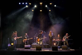 Bergarako Seminarixoan egin zuten aurkezpen kontzertua Harria taldekoek.