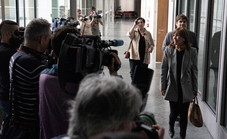 Uxue Barkos, Pablo Azcona eta Maria Solana, artxiboko irudi batean.