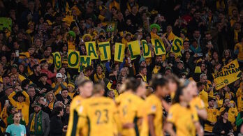 76.000 aficionados han arropado a su selección en el Estadio Australia de Sidney.