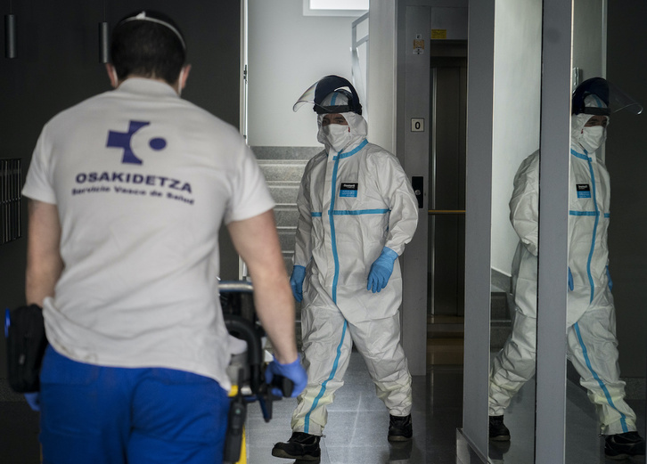 Personal hospitalario en lucha contra el covid, en Donostia en 2021.