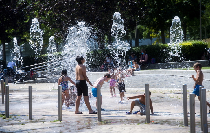 Bizkaia eta Gipuzkoan 34 graduko tenperaturak eta Araba eta Nafarroan 40 gradukoak espero dira.