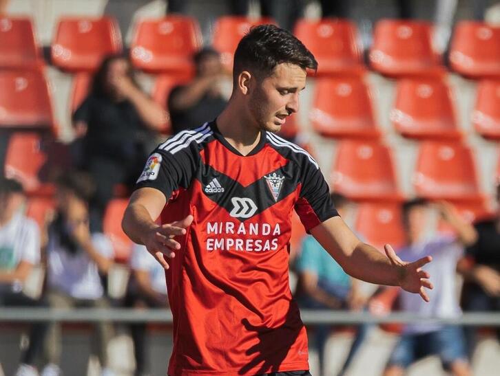 Raúl García de Haro, el año pasado con la camiseta del Mirandés.