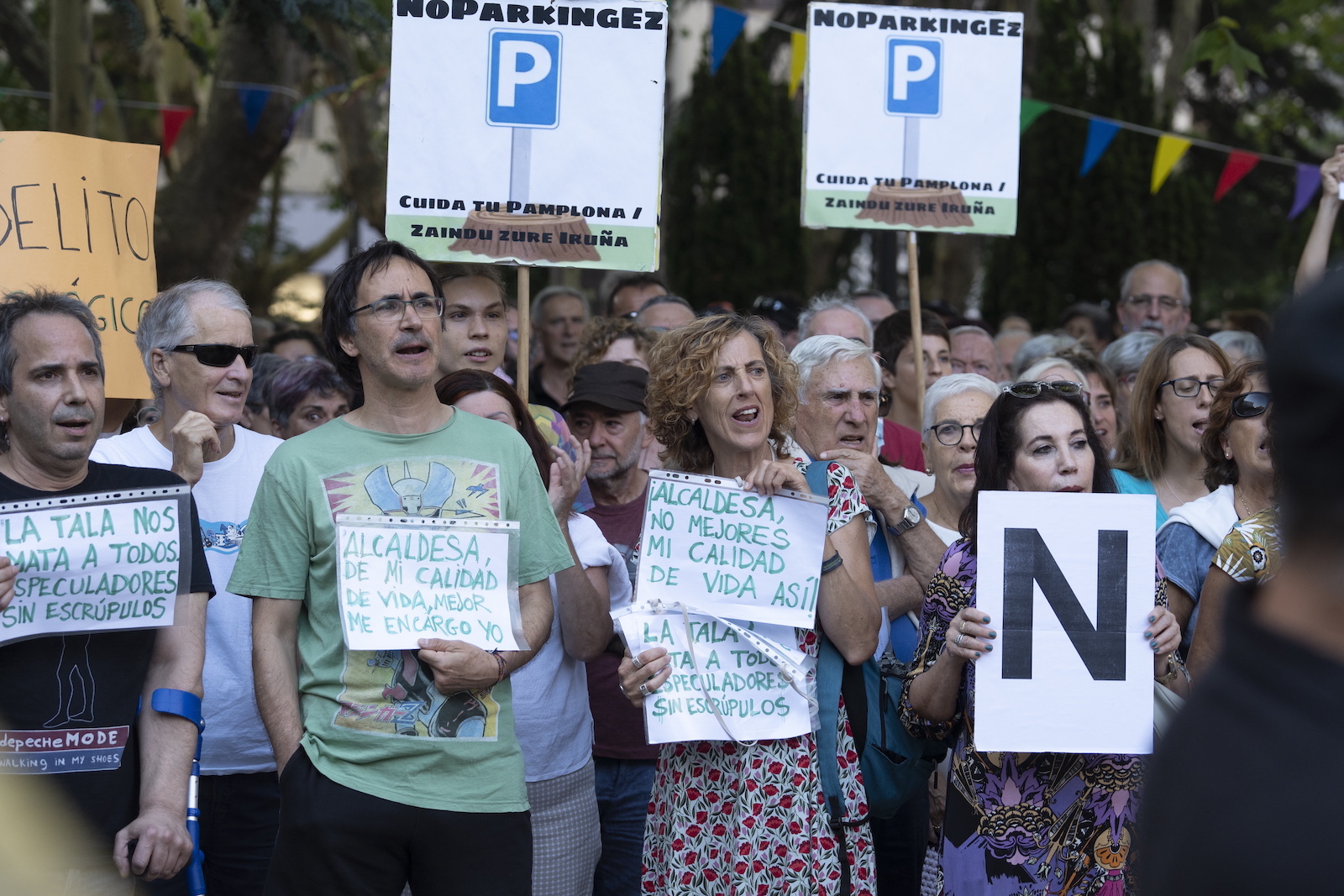 Carteles mostrados en la protesta. (Iñigo URIZ | FOKU)